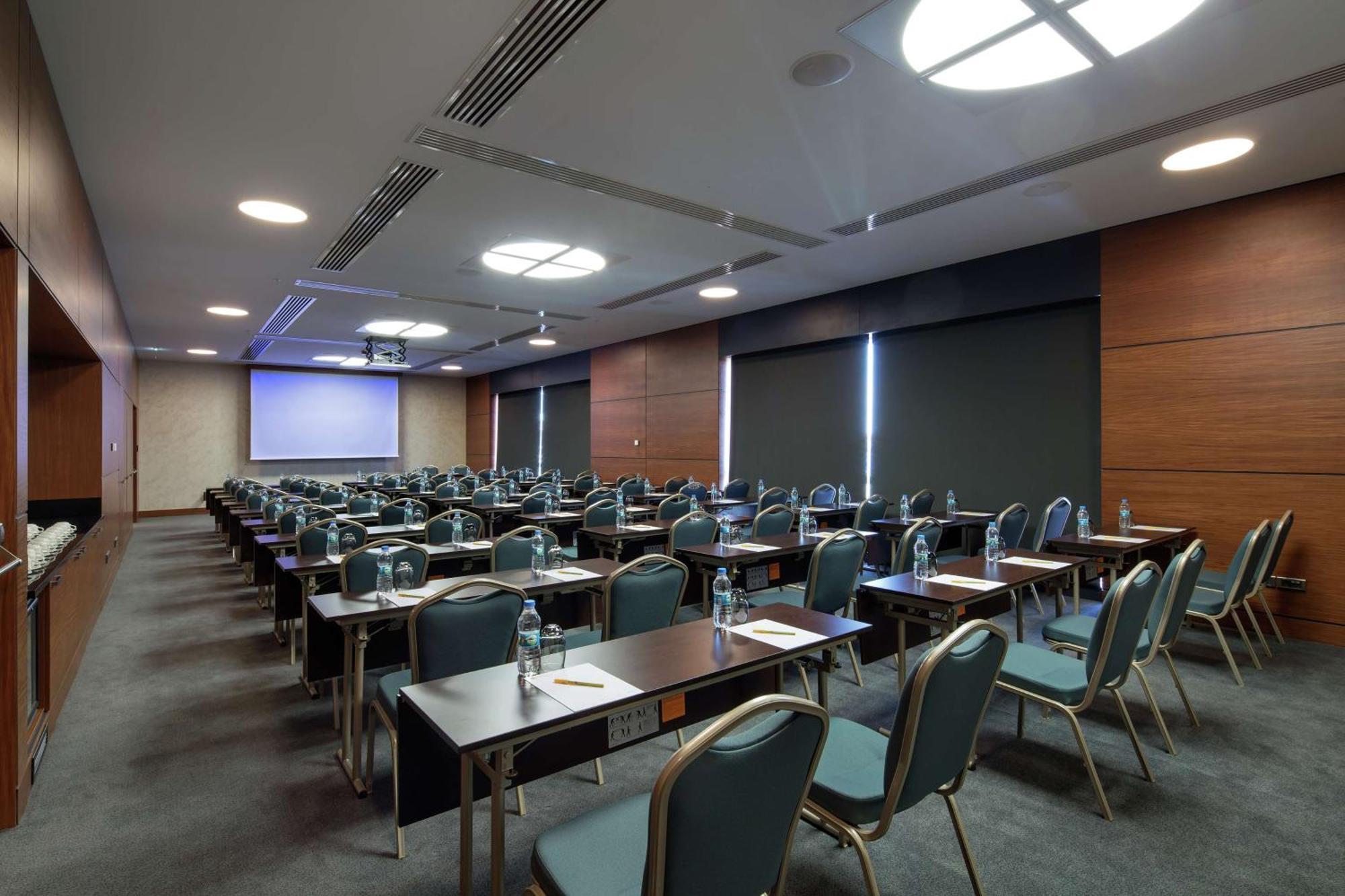 Hilton Garden Inn Чорлу Екстер'єр фото