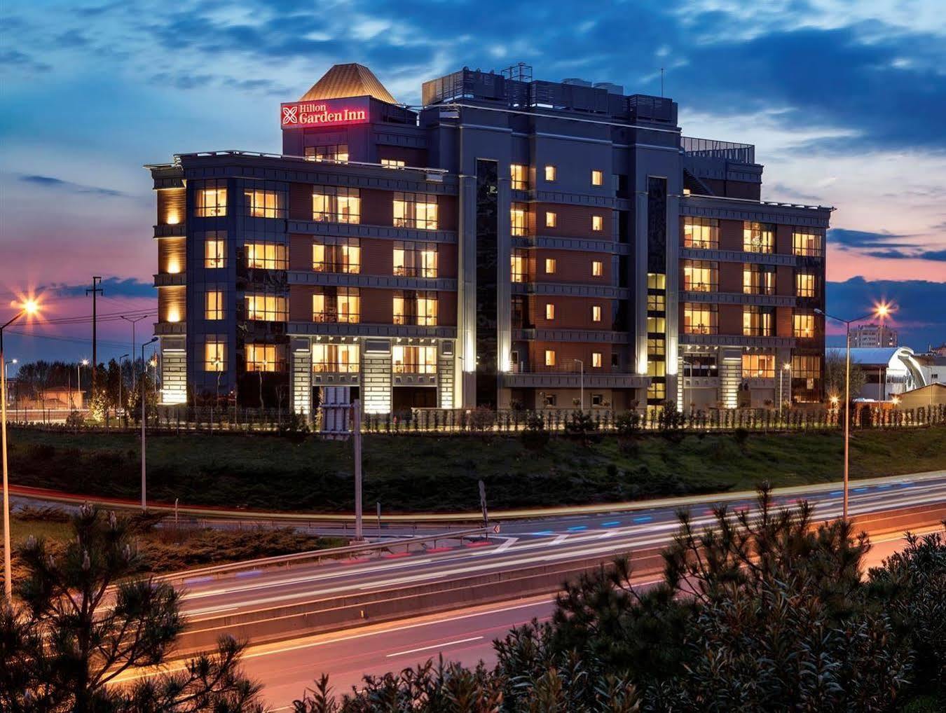 Hilton Garden Inn Чорлу Екстер'єр фото